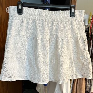 White Lace Skirt by cb established 1962